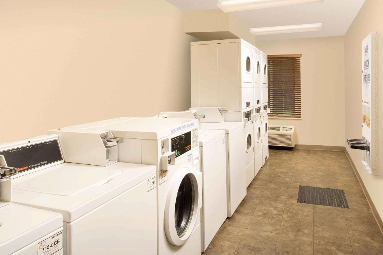 Woodspring Suites Greenville Central I-85 Bagian luar foto